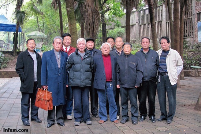 1431183858716667.jpg 13759_130531091219_1.jpg